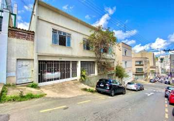 Casa com 6 dormitórios à venda, 332 m² por r$ 880.000,00 - centro - juiz de fora/mg