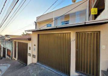 Casa duplex de 2 quartos com garagem e amplo quintal no santa isabel