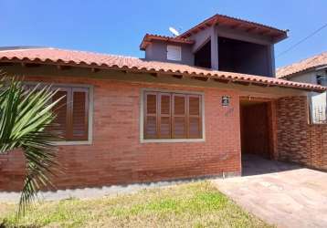 Excelentecasa no bairro ermo , com 3 dormitorios