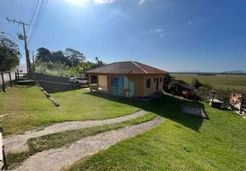 Casa a 2 km da praia da gamboa, bairro ribeirão, em paulo lopes.