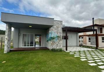 Casa do poeta: linda casa em condomínio fechado, a 200 m da praia do siriú, em garopaba!