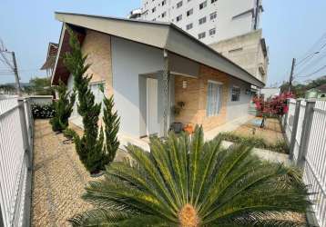 Casa alto padrão no centro de brusque