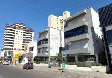 Apartamento de 02 dormitórios na principal avenida do centro de tramandaí