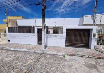 Casa a venda com 240m2, 3 quartos em pereira lobo - aracaju - se