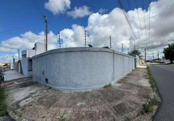 Casa à venda em rua pública, aruana, aracaju, se