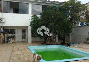 Casa com 5 quartos à venda na rua pedro moacyr, 96, cascata, porto alegre por r$ 900.000