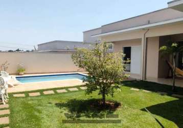 Casa à venda no portal das estrelas, boituva – sp, possui 5 suítes, 3 salas, cozinha, área gourmet, piscina, edícula, 1 banheiro e 6 vagas.