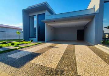 Casa de alto padrão com 165m², 3 quartos, sendo 1 suíte, 3 banheiros e 4 vagas de garagem, no condomínio park unimep taquaral