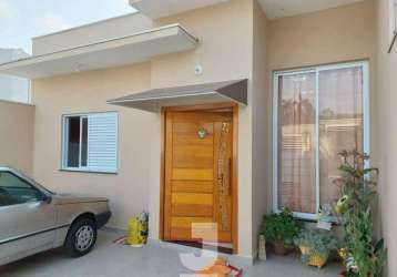 Ótima casa à venda no residencial rotterdam em bragança paulista.