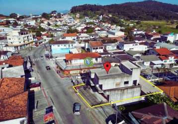 Prédio comercial e residencial em fazenda santo antônio