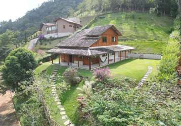 Casa rústica duplex nas montanhas capixabas - refúgio de conforto e beleza em condomínio fechado em