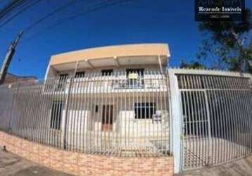 Sobrado-triplex  com 3 quartos á venda no bairro sitio cercado