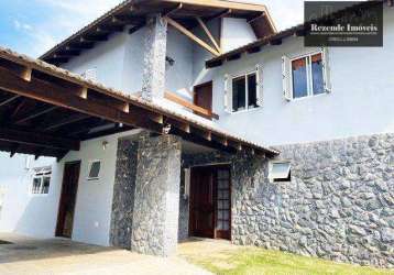 Casa à venda com quatro quartos no bairro são lourenço - curitiba/pr