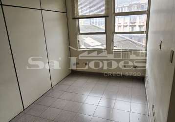 Sala comercial com 100m² no largo do paissandu