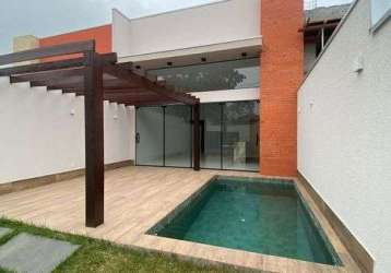 Casa via publica com 3 dormitórios à venda, 121 m² por r$ 680.000 - parque universitário - cuiabá/mt