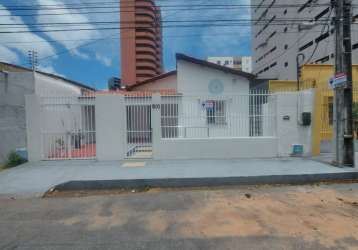 Excelente casa comercial