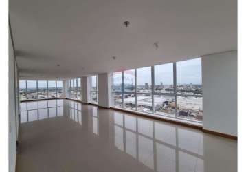 Sala comercial com 225m²