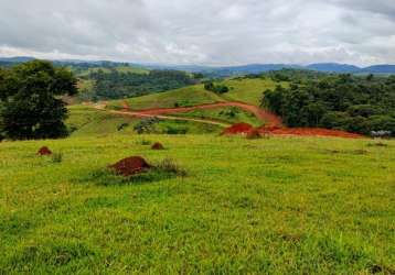 Seu refúgio perto da cidade: infraestrutura completa e lazer para toda a família!