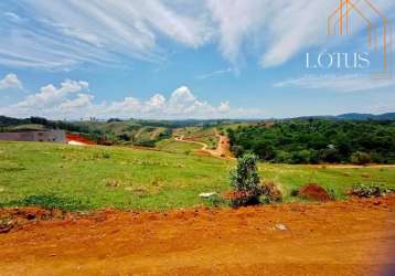 Terrenos á venda com acesso a cachoeira em igaratá