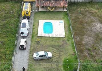 Casa com piscina à venda na praia do ervino