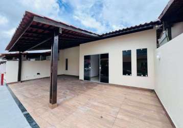 Casa de condomínio com 3 quartos, quintal e dependencia, r$ 575.000,00