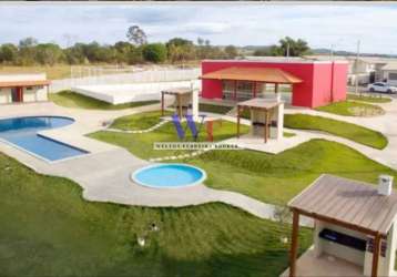 Casa de 3 qts - em condominío - lazer completo - piscina adulto e infantil - quadra - salão de festas - monitoramento 24 hrs -