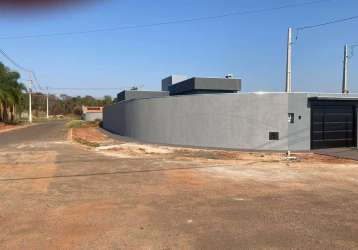 Casa recém construída - vale do igapó