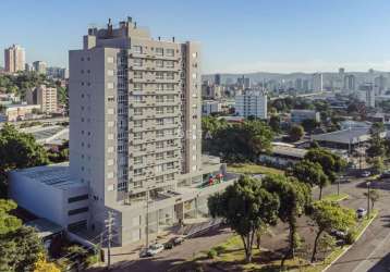 Excelente apartamento/studio, bairro: pátria nova, próximo da sinoscar em nh, lavanderia, cozinha americana, churrasqueira e garagem