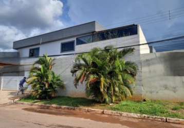 A&m imoveis vende exelente casa no condominio serra azul ao lado  com lazer completo ao lado da administraçao