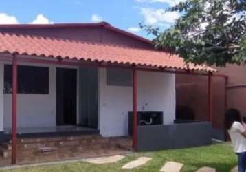 A&m imóveis vende excelente casa com vista livre no condomínio vale das acácias