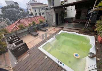 Casa triplex à venda na tijuca!