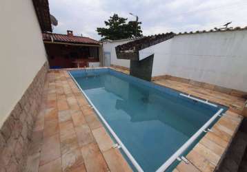 Charmosa casa mobiliada com 2 quartos e  piscina - locação