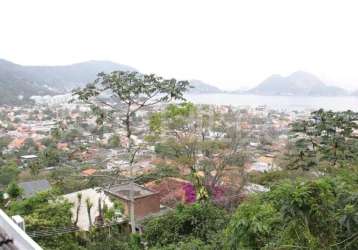 Casa à venda em niterói/rj