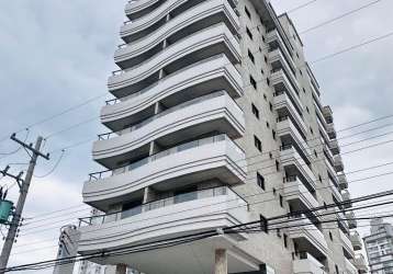 Apartamentos de 1 e 2 dormitórios no caiçara em praia grande apenas 150 metros da praia