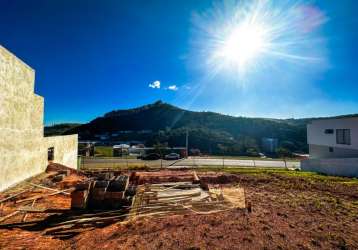 Terreno com linda vista no condomínio estrela alta