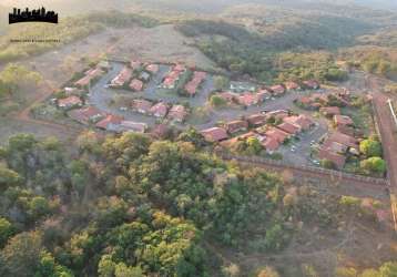 Imperdível casa à venda em chapada dos guimarães-mt, condomínio serras azuis: 4 quartos, 2 suítes, 3 salas, 2 vagas, 180m²!