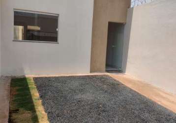 Casa com 2 quartos à venda na rua sampaio, laranjeiras, uberlândia por r$ 350.000