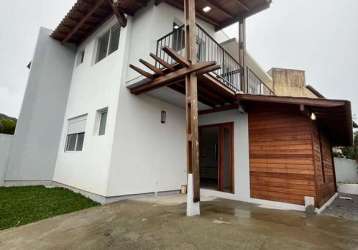 Casa com 3 quarto(s) e 3 banheiro(s) para alugar, 150 m² por r$ 5900 / mês