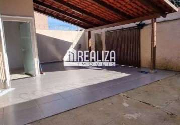 Casa com 3 quarto(s) e 2 banheiro(s) para alugar, 46 m² por r$ 1550 / mês