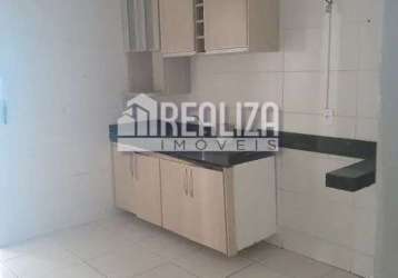 Casa com 3 quarto(s) e 2 banheiro(s) para alugar, 120 m² por r$ 2720 / mês