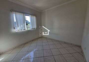 Apartamento com 3 quarto(s) e 2 banheiro(s) para alugar, 85 m² por r$ 1560 / mês