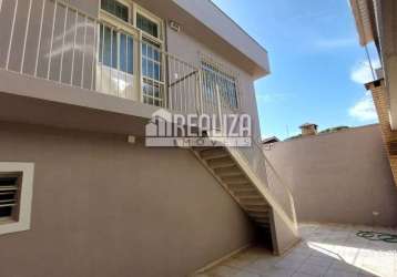 Casa com 4 quarto(s) e 4 banheiro(s) para alugar, 265 m² por r$ 7222 / mês