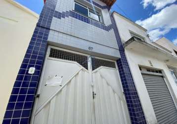 Casa com 2 quartos para alugar na travessa dos prates, 67, centro, vitória da conquista por r$ 1.100