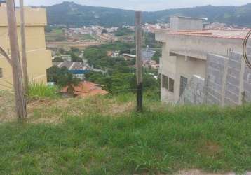 Terreno 200m² em  em bairro previlegiado, com medias 10 x 31 x 8 mts.