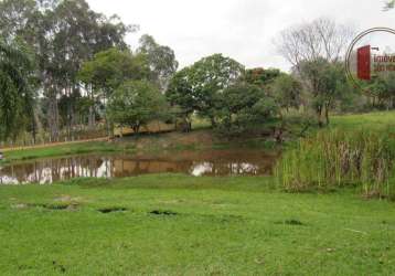 Maravilhosa fazenda com lago região de itu