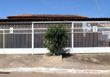 Vendo casa 2 quartos qsb 8 taguatinga !!! 520.000 !!!