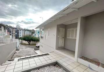 Casa com 9 quartos à venda na rua nadir machado de souza, 75, carvoeira, florianópolis, 186 m2 por r$ 1.950.000