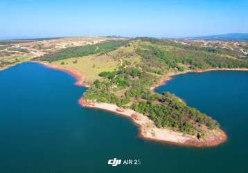 Vende-se 20.000 metros de frente a represa de furnas - capitólio