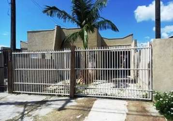 Casa em guaratuba a duas quadras da praia com 5 quartos e 4 banheiros