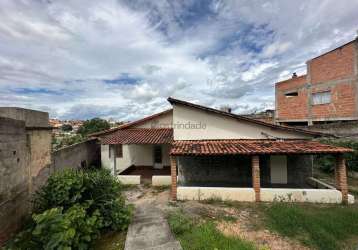 Casa com 2 quartos para alugar na vila olga, santa luzia , 120 m2 por r$ 1.600